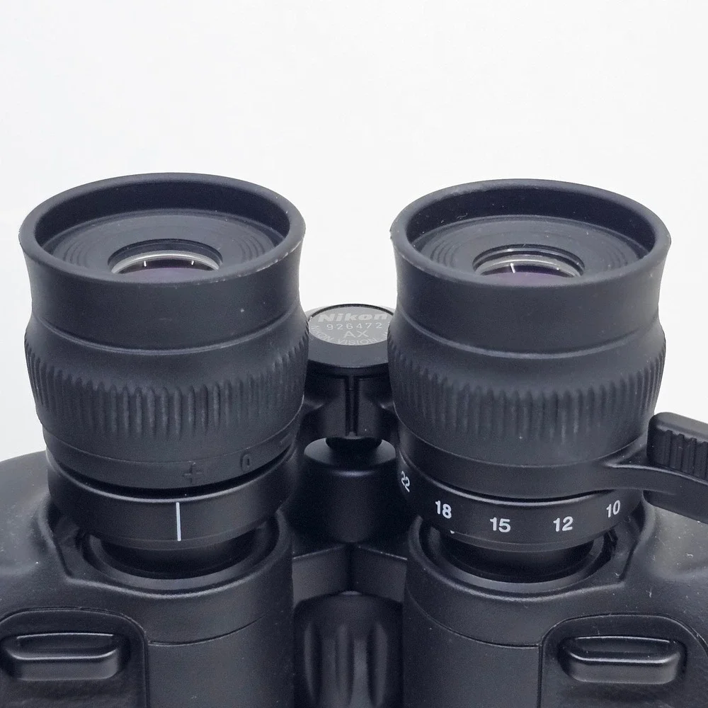 Nikon Action 10-22x50 3.8 at 10x Zoom Binoculars with Case and Accessories